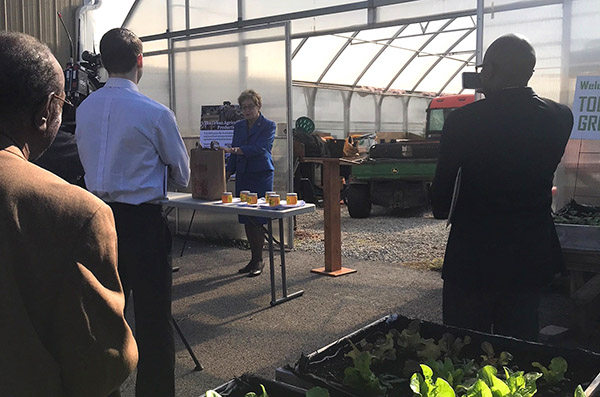 Urban Agriculture Production Act could help eliminate urban food deserts